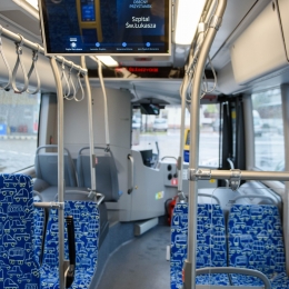 Wnętrze autobusu marki Scania M 323 Citywide LF CNG zakupionego ze środków unijnych